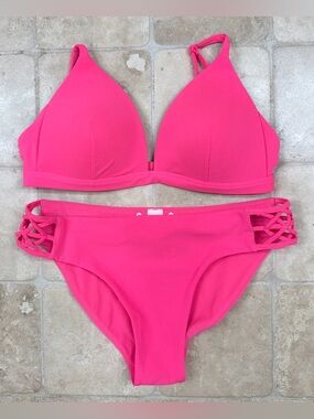 Lululemon Waterside Swim 34B/C Hot Pink Size 6 Straight Strap Pool Beach